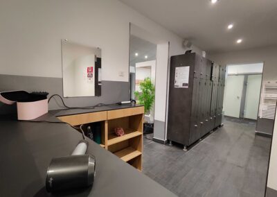 PHOTO-VESTIAIRES-1-L'AQUA